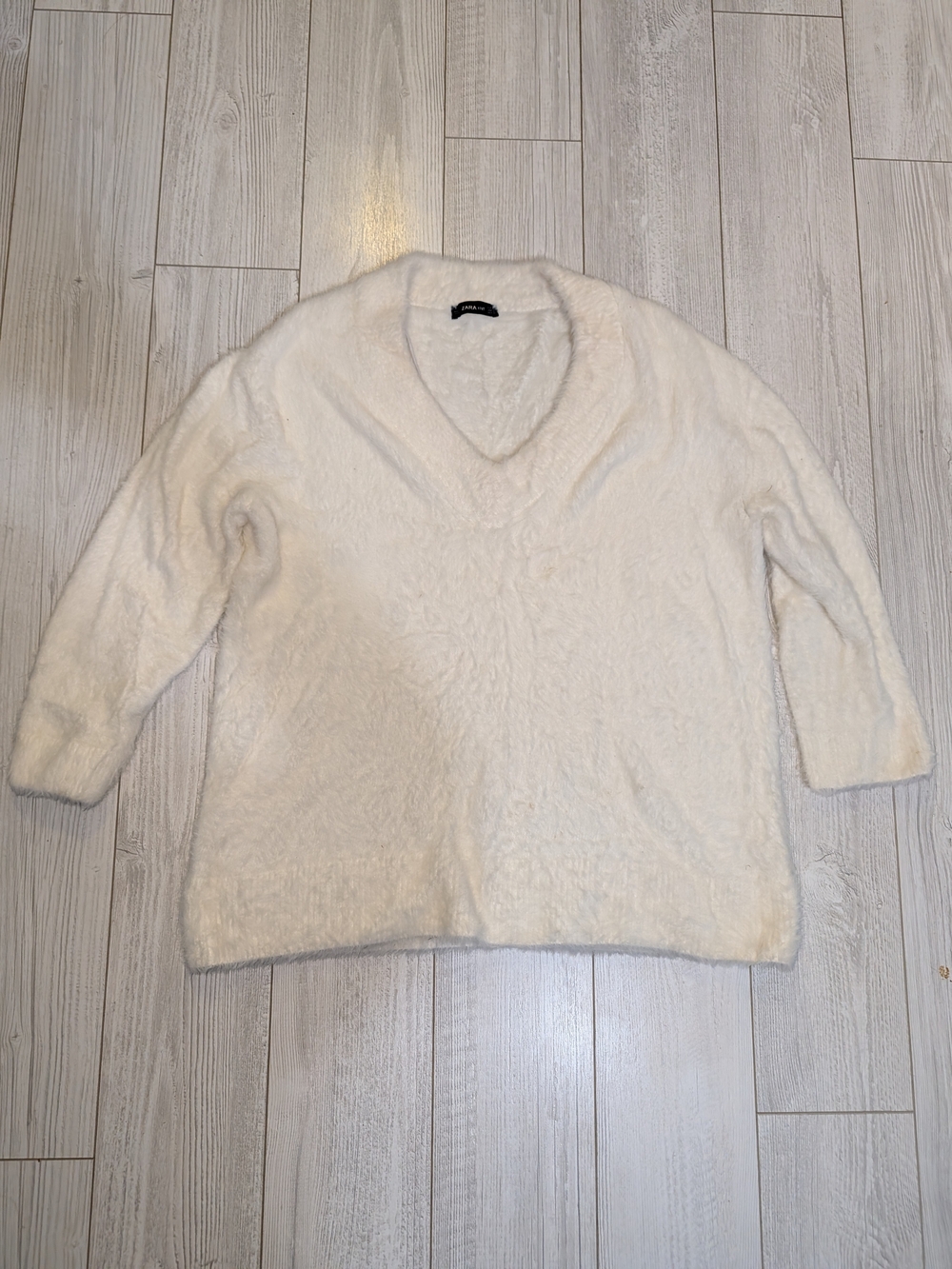 Zara Plush V-Neck Sweater in Cream White